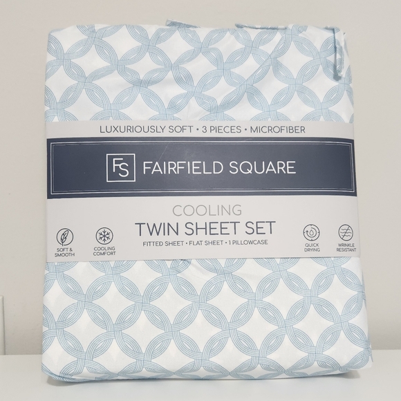 Fairfield Square NWT Twin - Picture 5 of 5